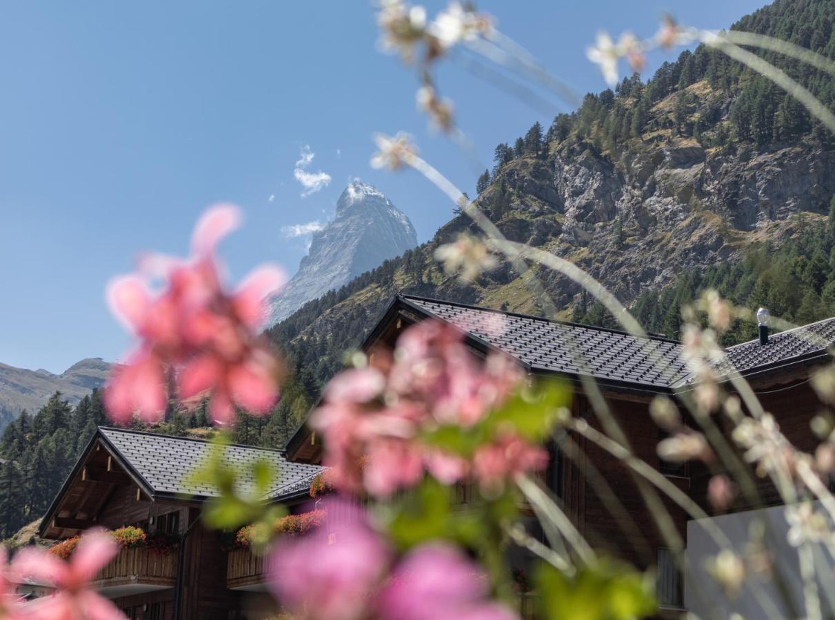 Hotel Bahnhof Zermatt Exterior foto